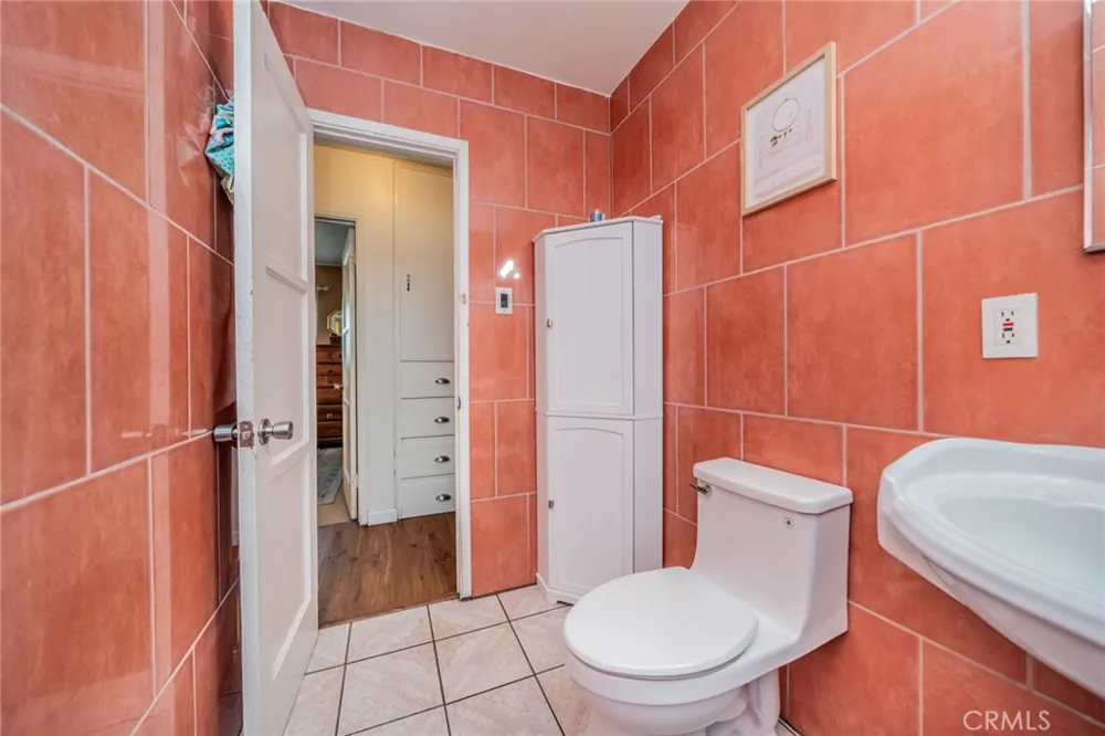 1772 Coulston Loma Linda, CA 92354