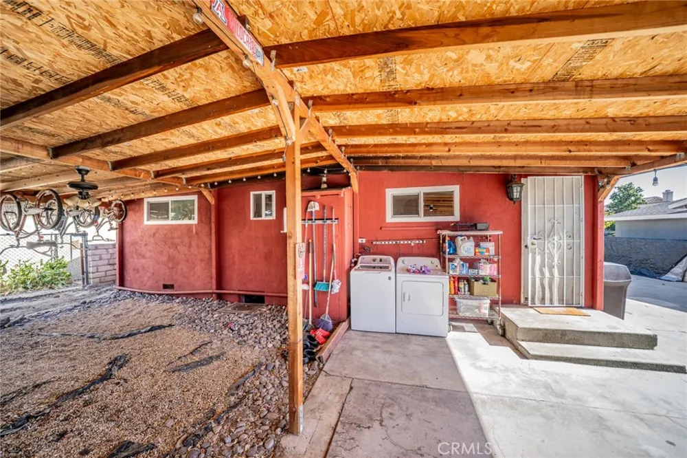 1772 Coulston Loma Linda, CA 92354
