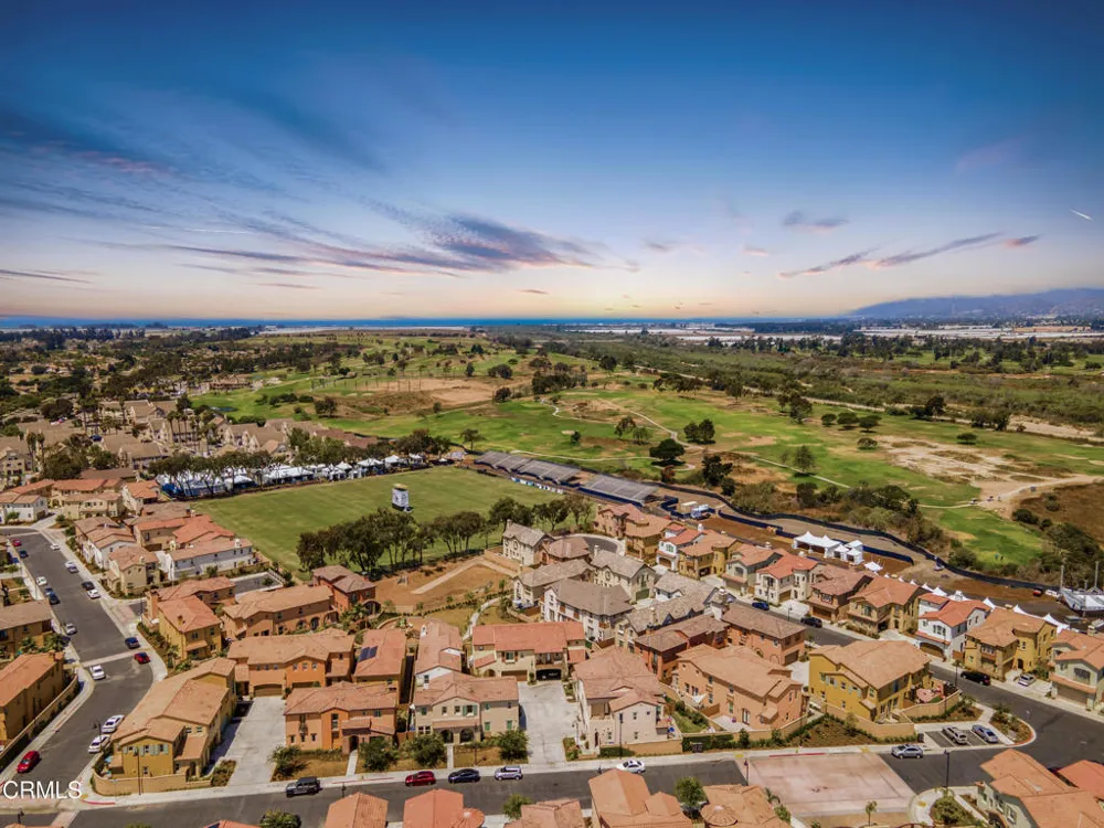 1561 Thorpe Trail Oxnard, CA 93036