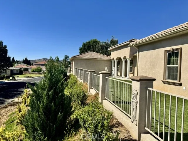 37510 Oak Mesa Yucaipa, CA 92399