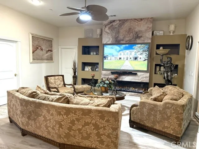 37510 Oak Mesa Yucaipa, CA 92399