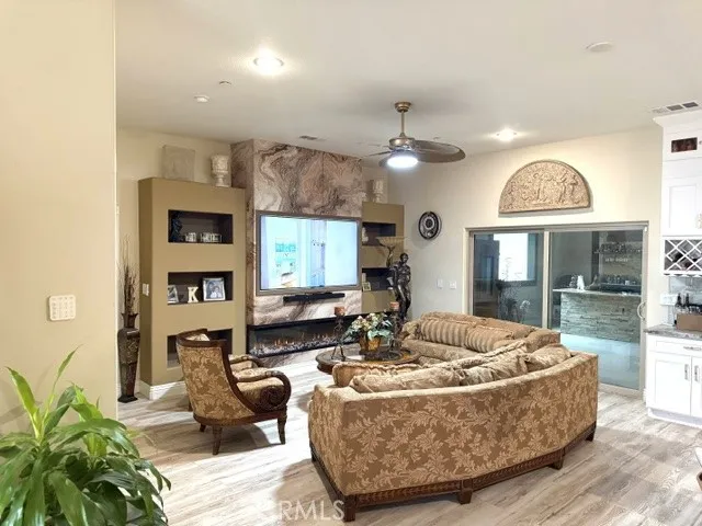 37510 Oak Mesa Yucaipa, CA 92399
