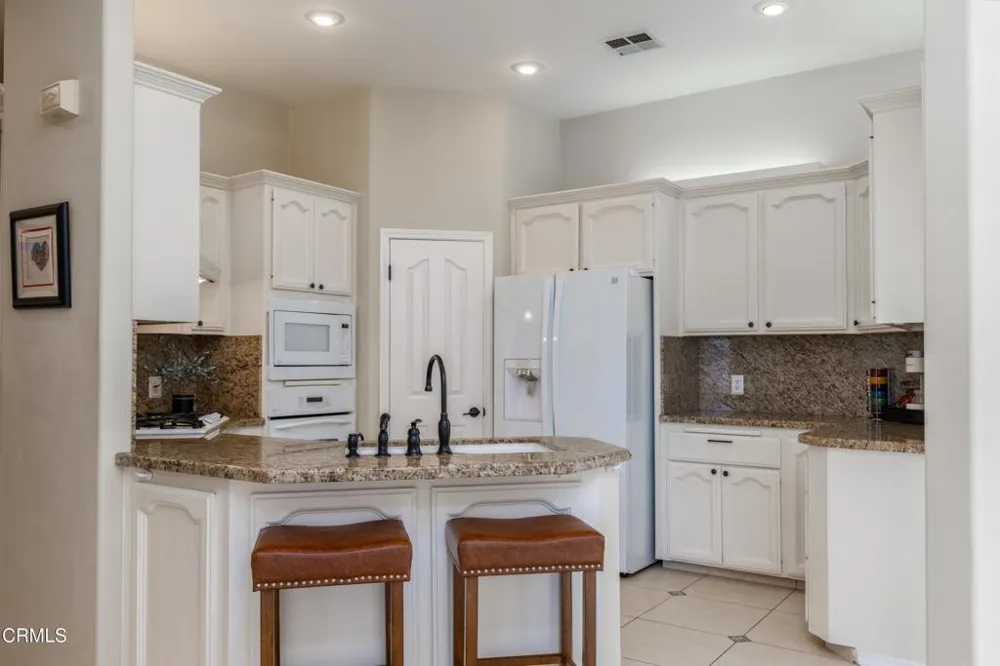3707 Mont Blanc Terrace Bakersfield, CA 93306