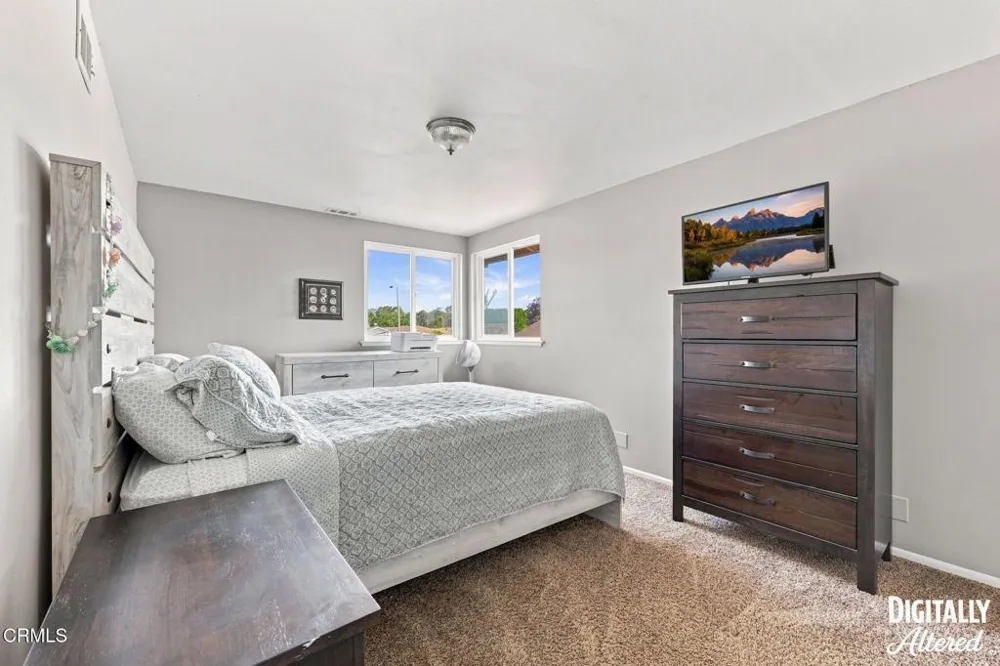 828 Burlington Avenue Ventura, CA 93004
