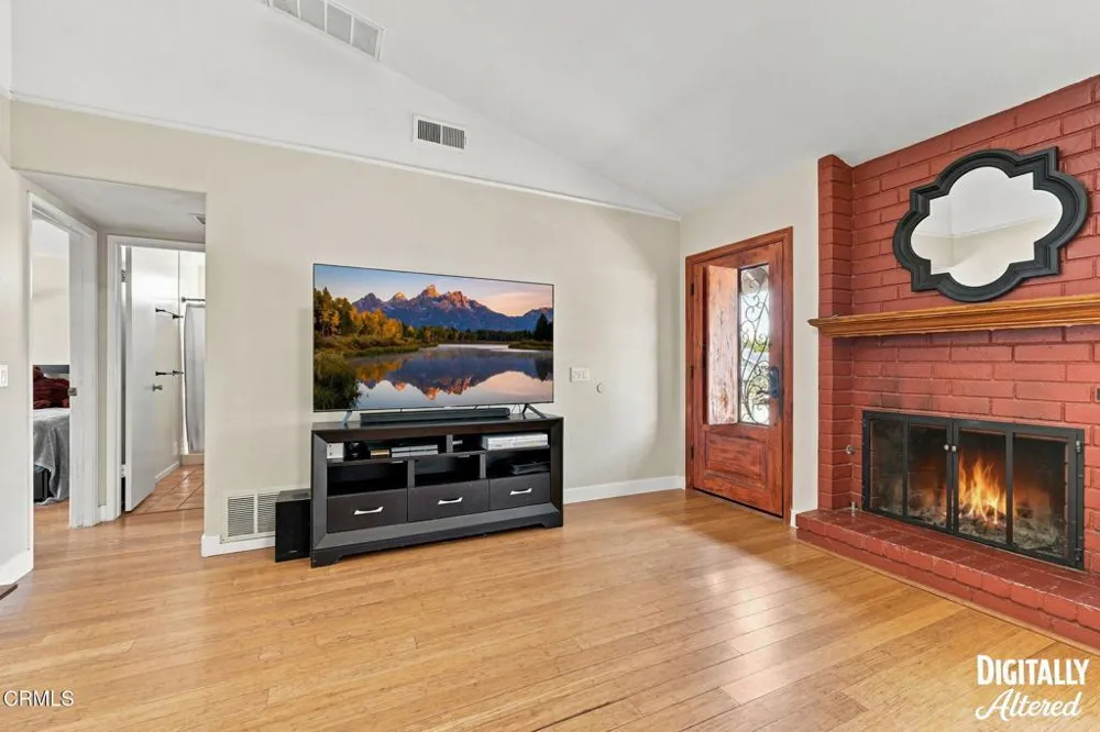 828 Burlington Avenue Ventura, CA 93004
