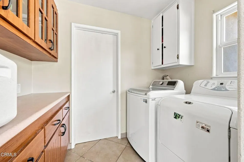 828 Burlington Avenue Ventura, CA 93004