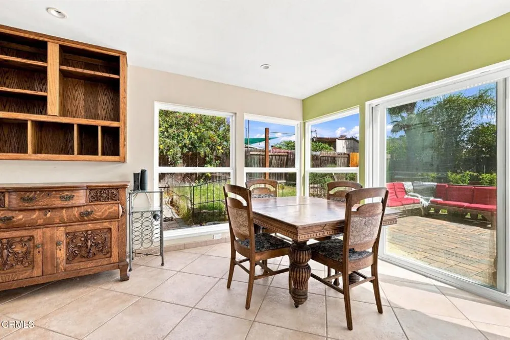 828 Burlington Avenue Ventura, CA 93004