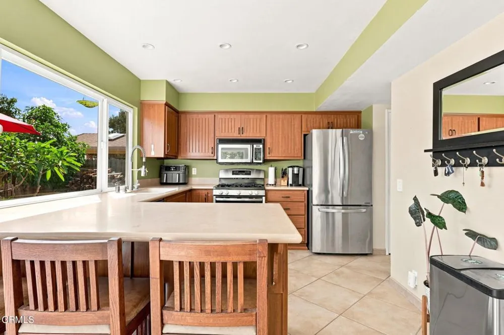 828 Burlington Avenue Ventura, CA 93004