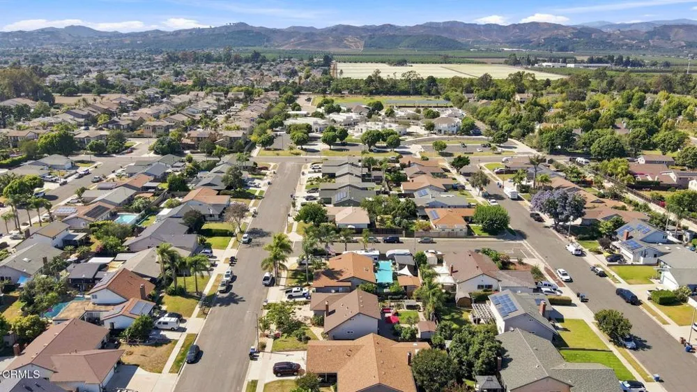 828 Burlington Avenue Ventura, CA 93004