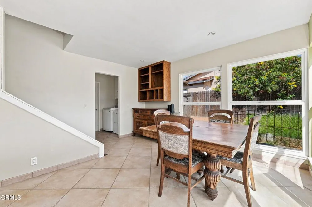 828 Burlington Avenue Ventura, CA 93004