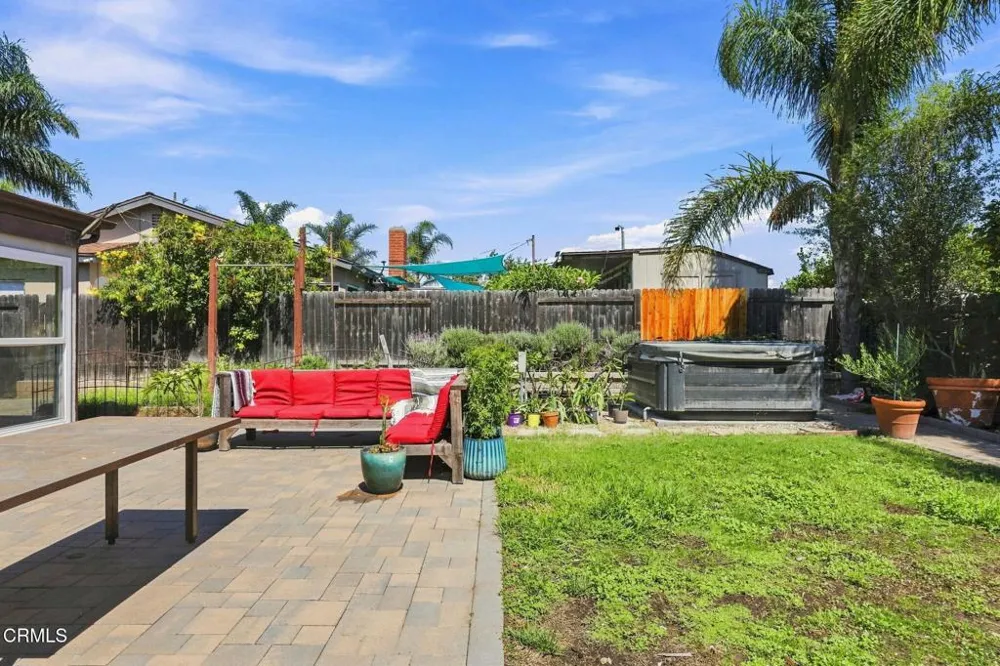 828 Burlington Avenue Ventura, CA 93004