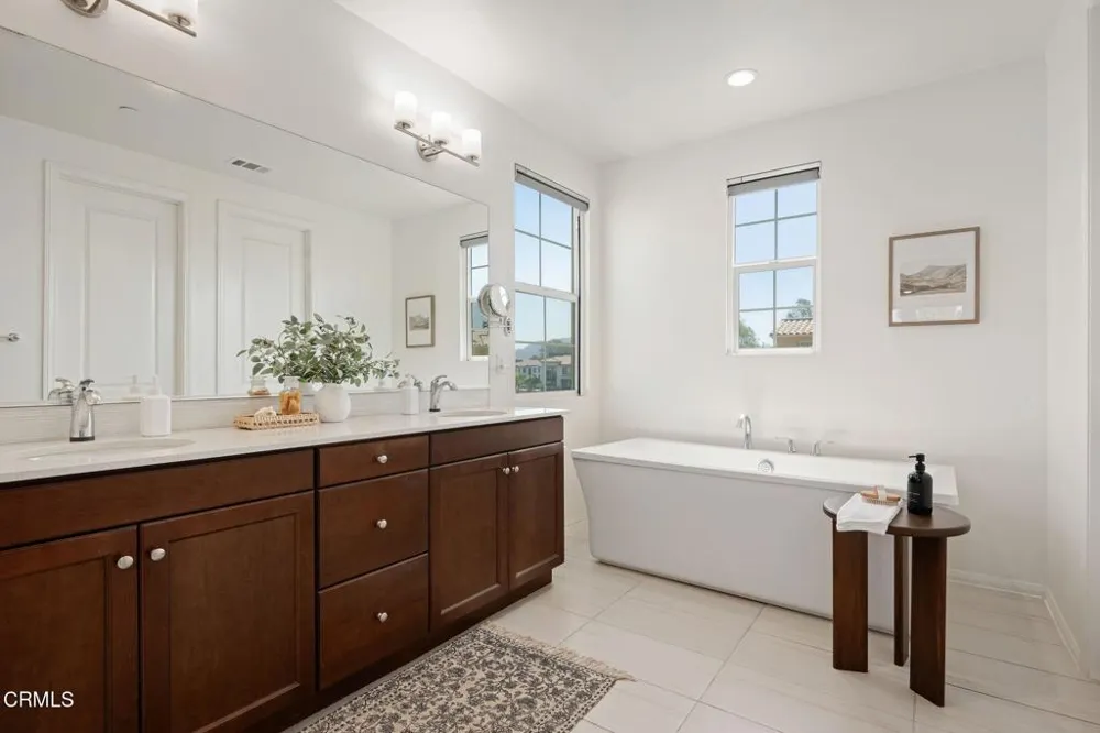5075 Manzano Street Camarillo, CA 93012