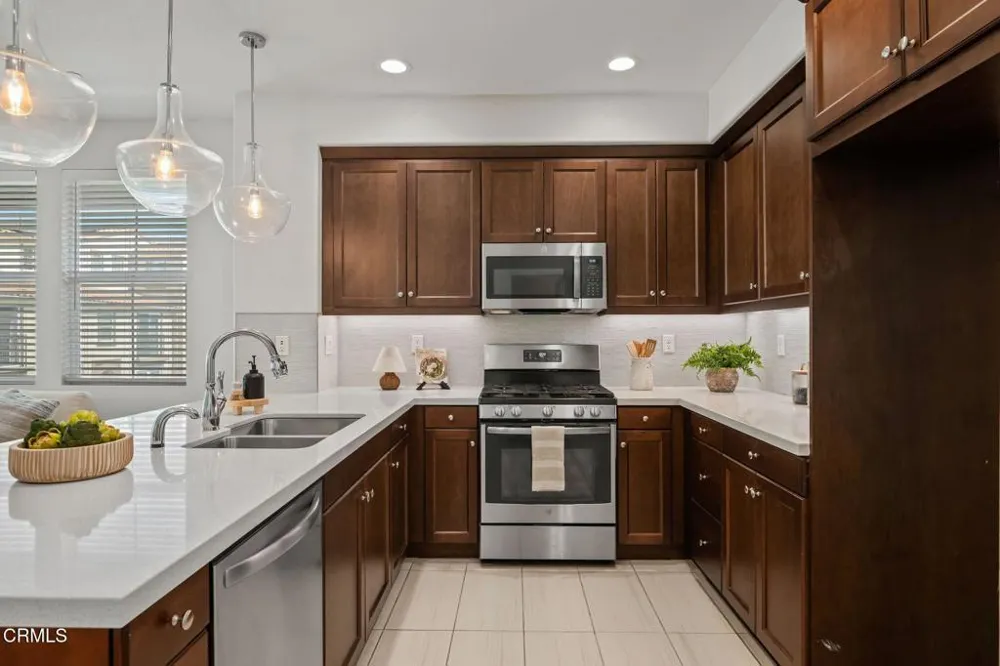 5075 Manzano Street Camarillo, CA 93012
