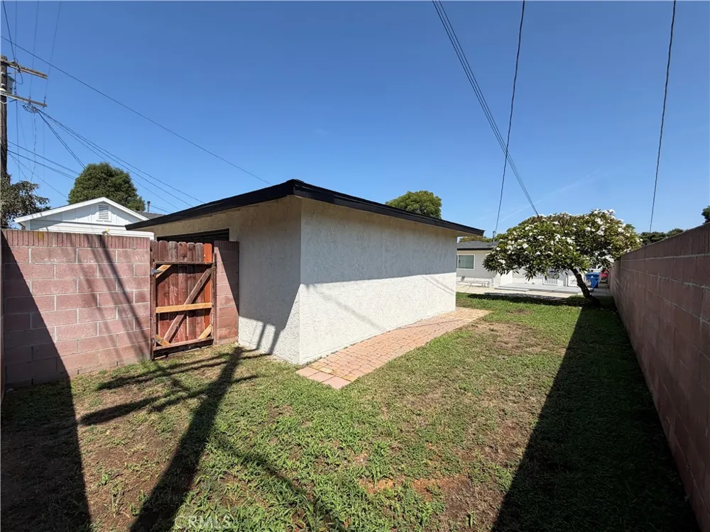 1658 252nd Street Harbor City, CA 90710