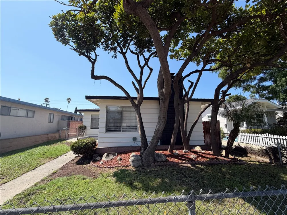 1658 252nd Street Harbor City, CA 90710