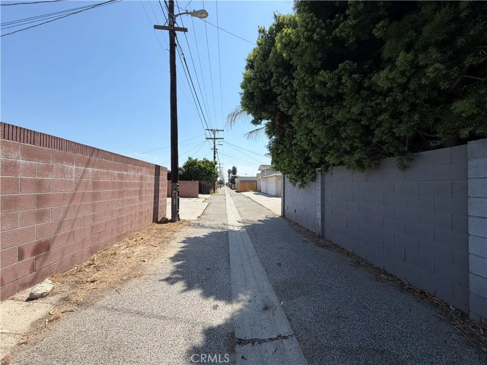 1658 252nd Street Harbor City, CA 90710