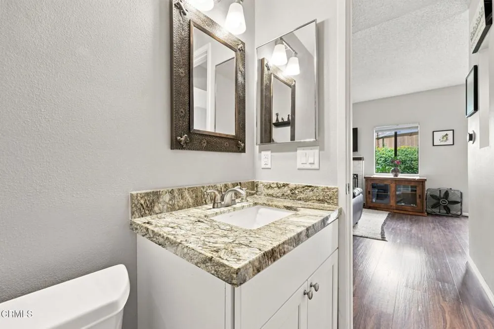 421 E Shoshone Street Ventura, CA 93001