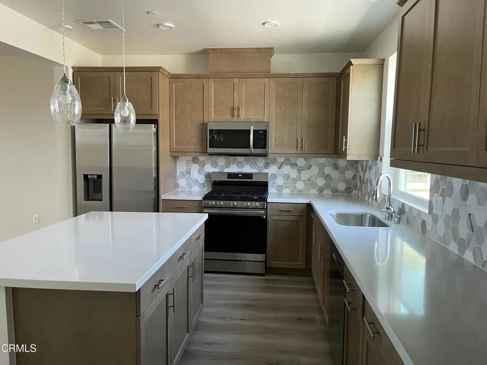 633 Winchester Drive Oxnard, CA 93036
