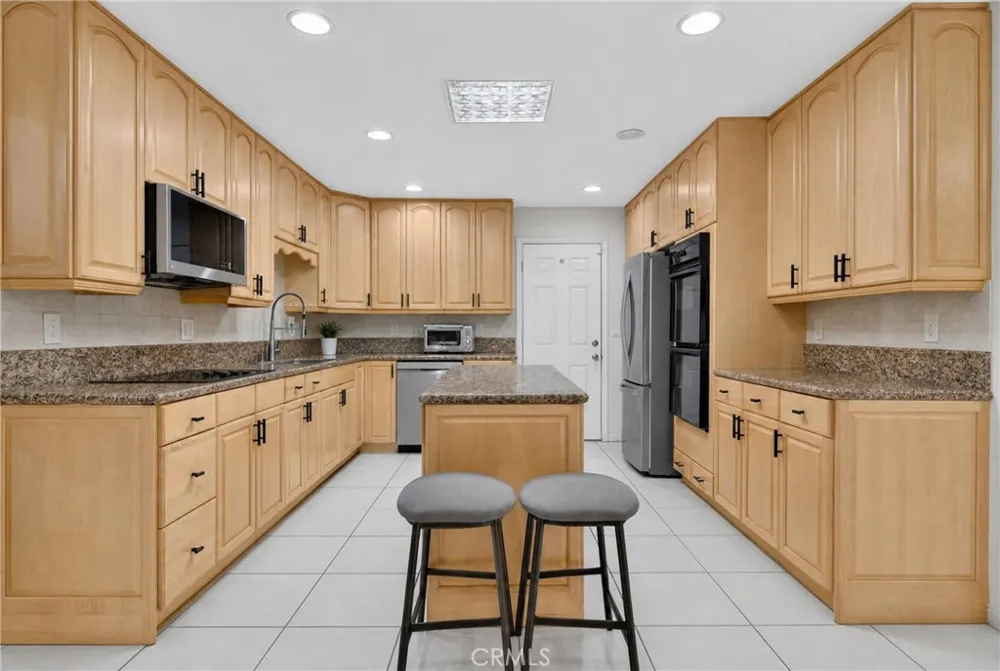 579 Aurora Claremont, CA 91711