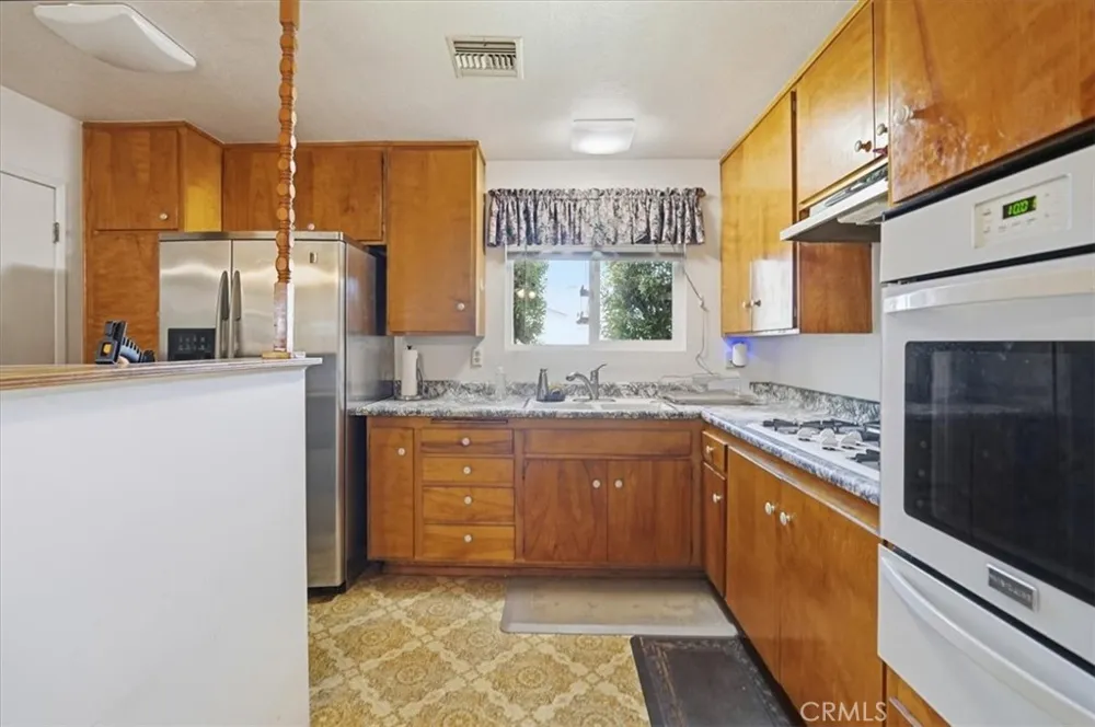 8511 Avalon Court Rancho Cucamonga, CA 91701