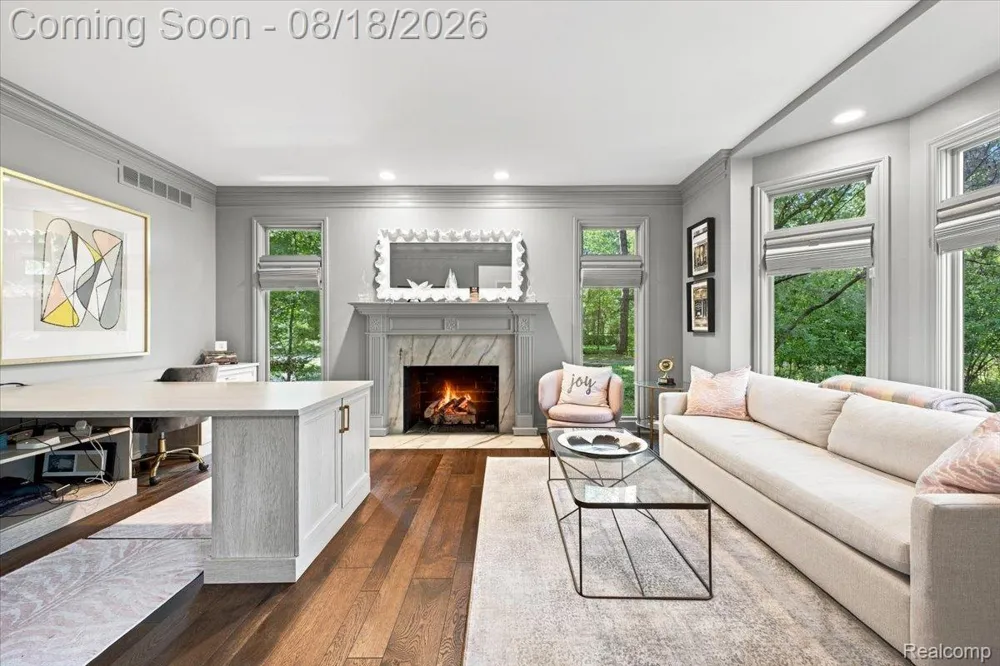 853 Lone Pine Road Bloomfield Hills City, MI 48302