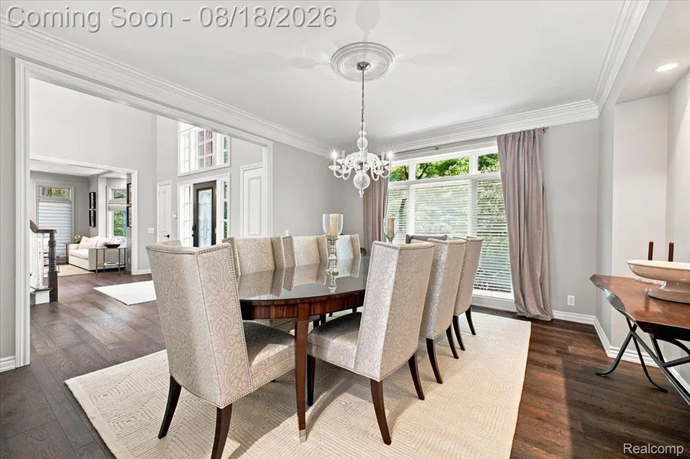 853 Lone Pine Road Bloomfield Hills City, MI 48302