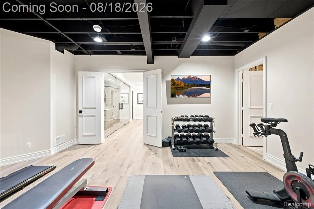 853 Lone Pine Road Bloomfield Hills City, MI 48302