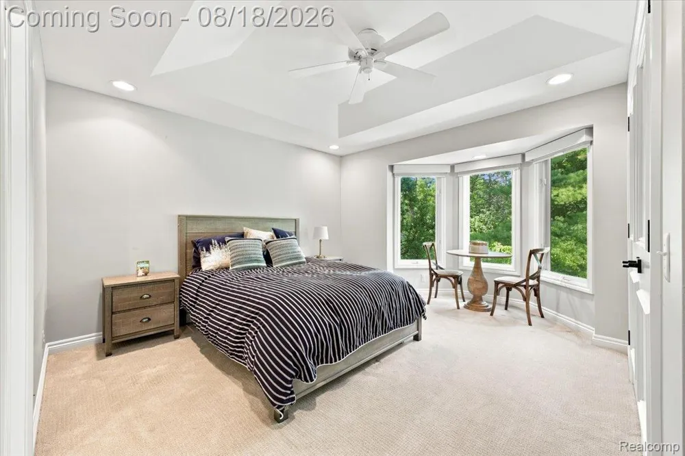 853 Lone Pine Road Bloomfield Hills City, MI 48302
