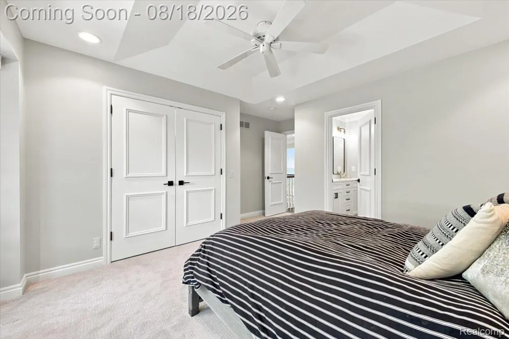 853 Lone Pine Road Bloomfield Hills City, MI 48302