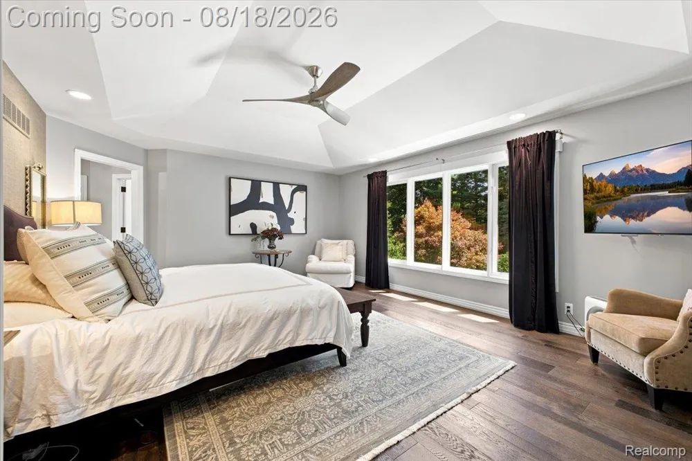 853 Lone Pine Road Bloomfield Hills City, MI 48302
