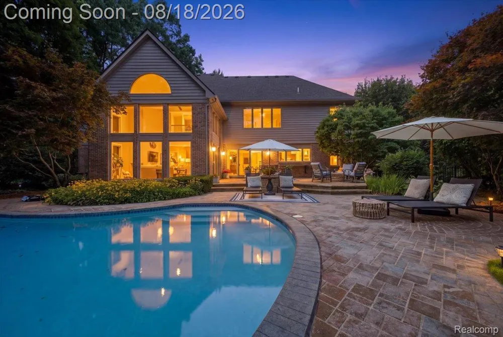 853 Lone Pine Road Bloomfield Hills City, MI 48302