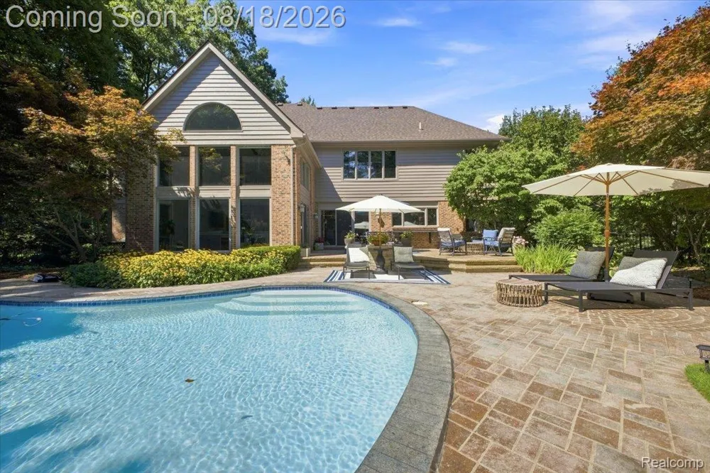 853 Lone Pine Road Bloomfield Hills City, MI 48302