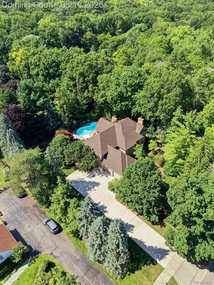 853 Lone Pine Road Bloomfield Hills City, MI 48302