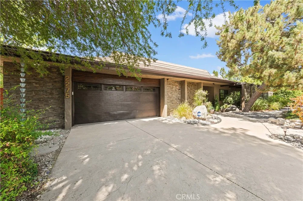 2275 La Paz Claremont, CA 91711