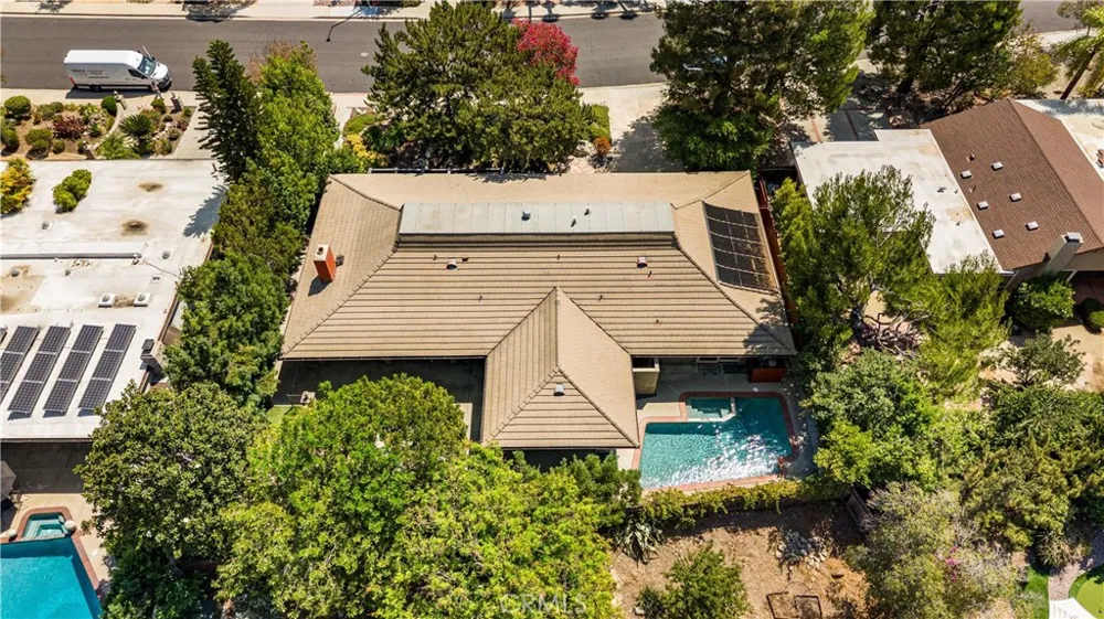 2275 La Paz Claremont, CA 91711