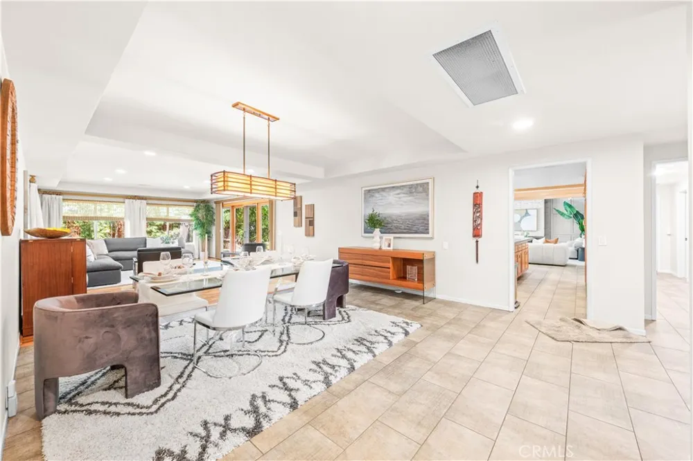 2275 La Paz Claremont, CA 91711