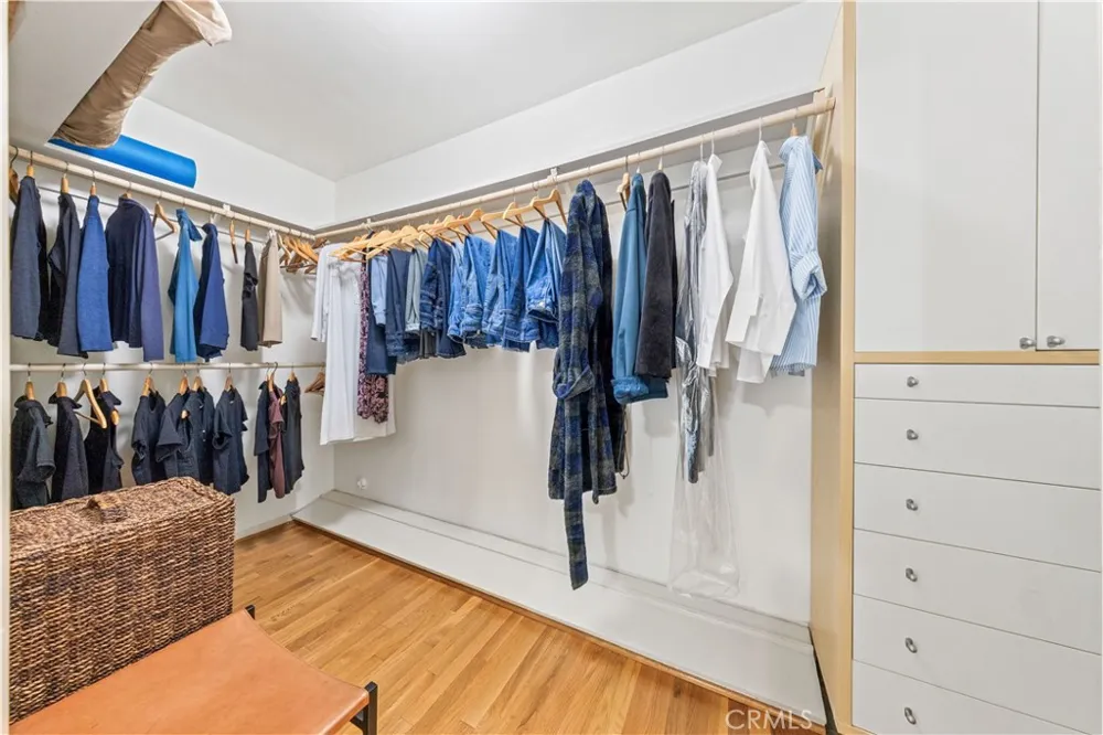 2275 La Paz Claremont, CA 91711