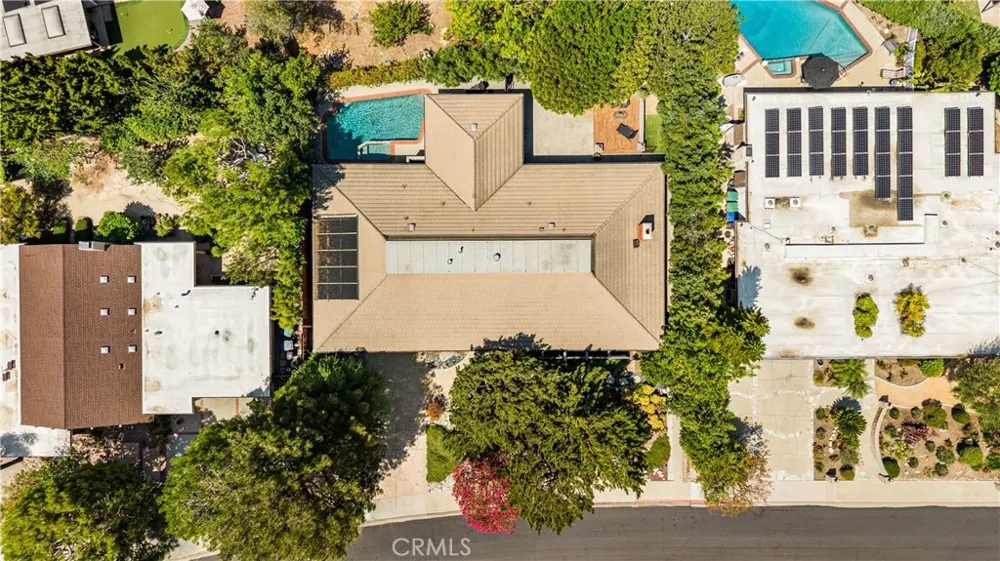 2275 La Paz Claremont, CA 91711