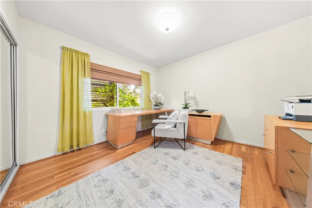 2275 La Paz Claremont, CA 91711