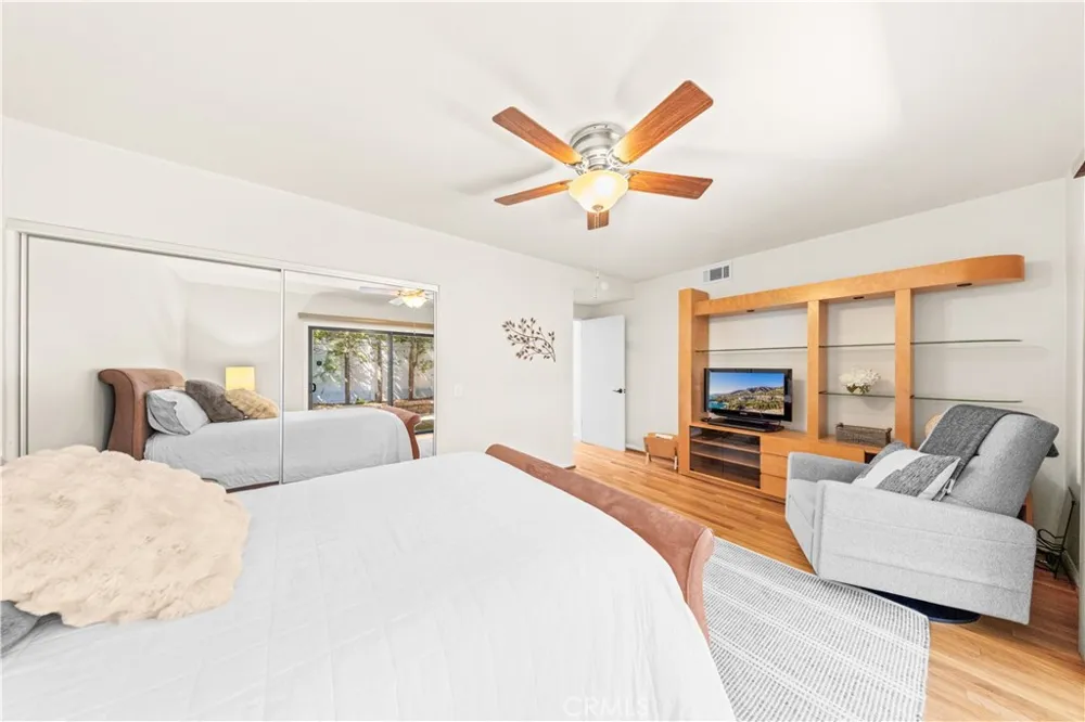 2275 La Paz Claremont, CA 91711