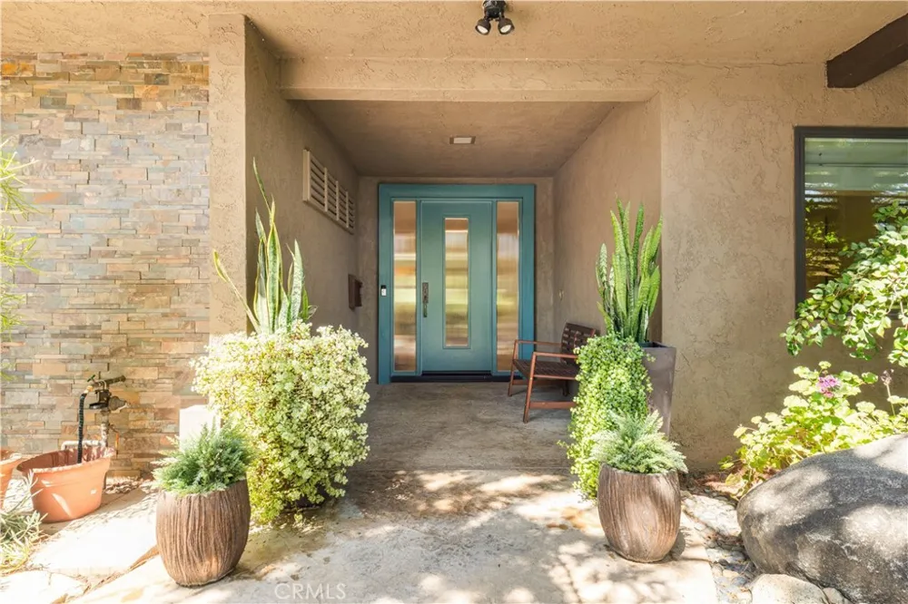 2275 La Paz Claremont, CA 91711