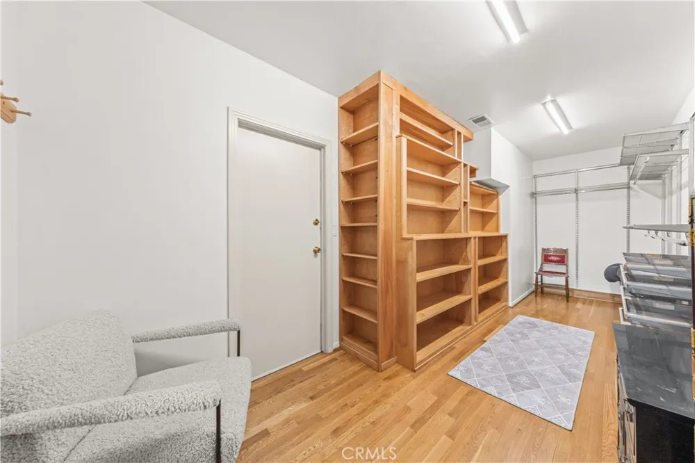 2275 La Paz Claremont, CA 91711