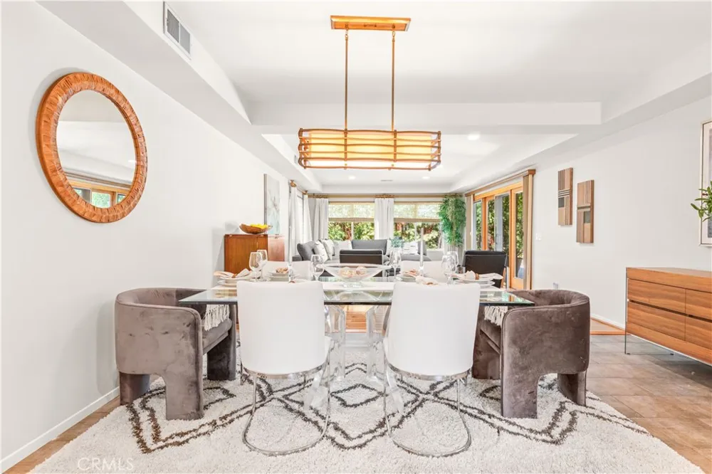 2275 La Paz Claremont, CA 91711