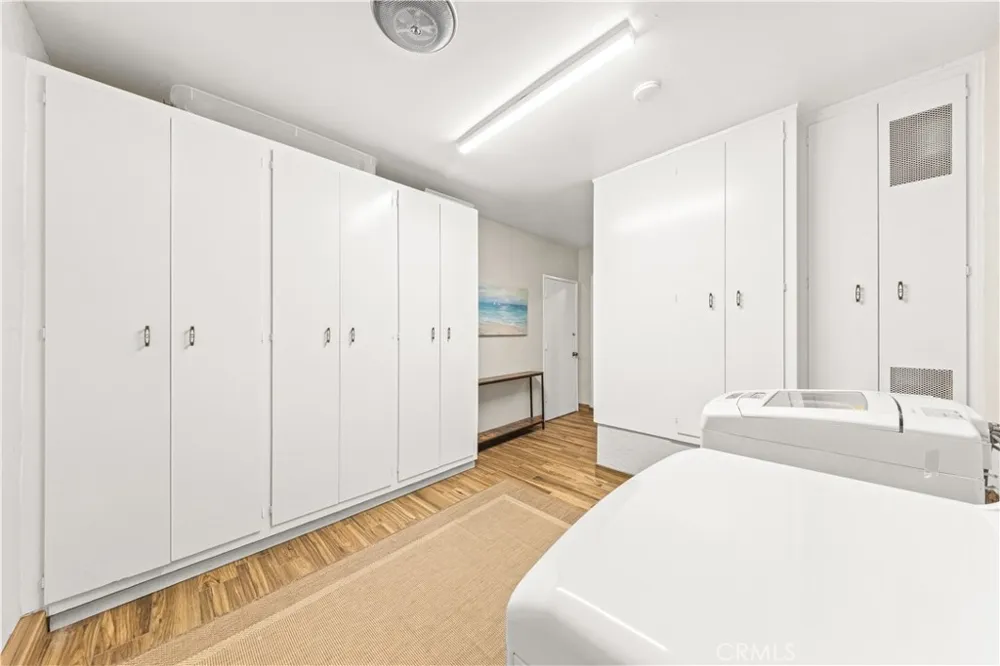 2275 La Paz Claremont, CA 91711