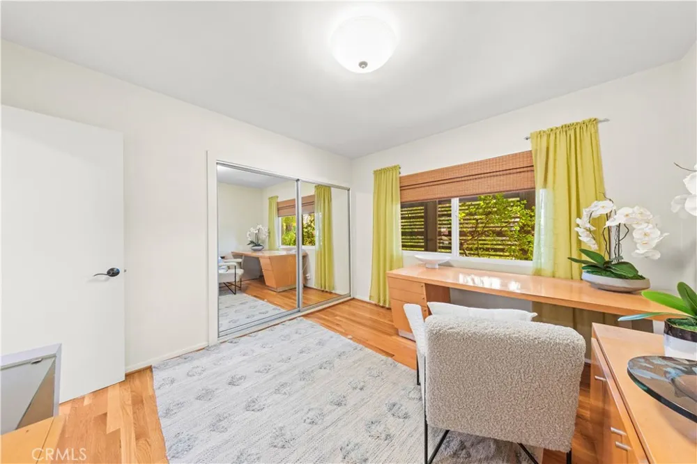 2275 La Paz Claremont, CA 91711