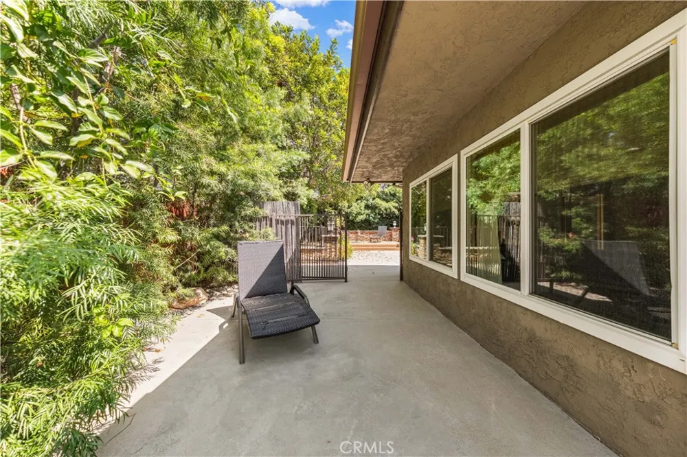 2275 La Paz Claremont, CA 91711