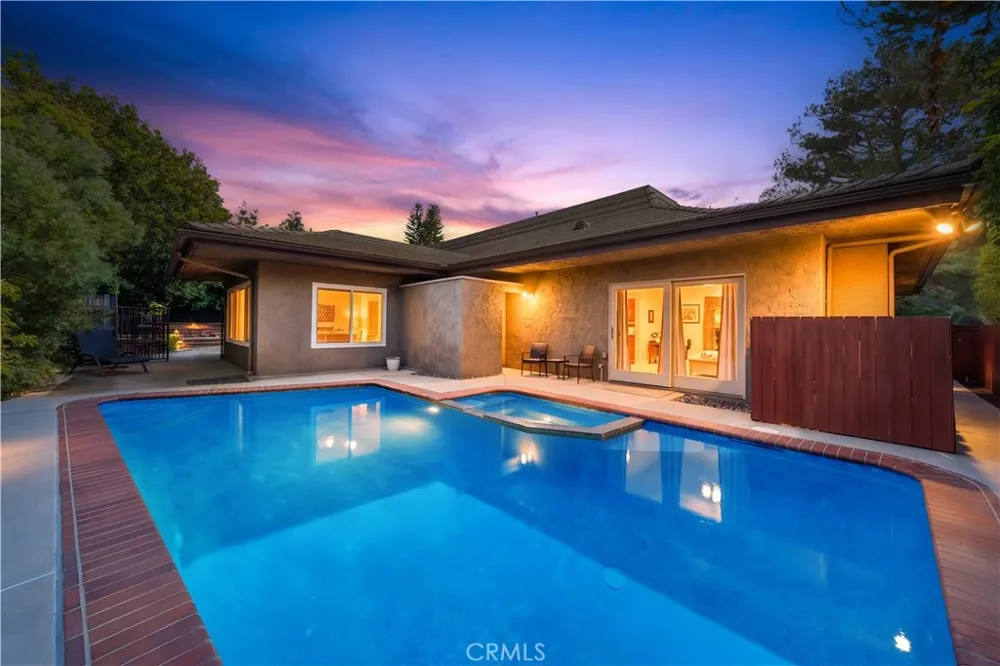 2275 La Paz Claremont, CA 91711