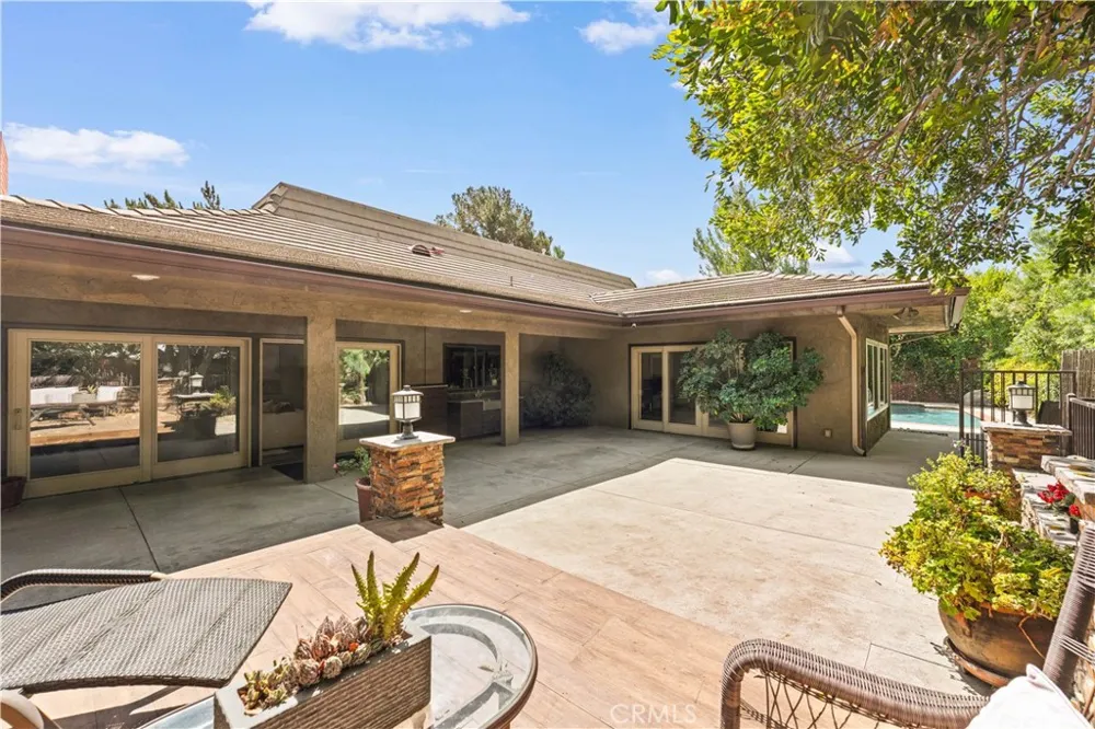 2275 La Paz Claremont, CA 91711