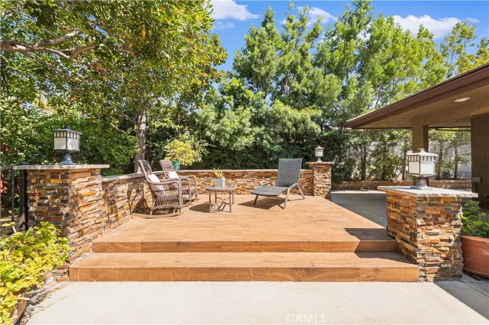 2275 La Paz Claremont, CA 91711