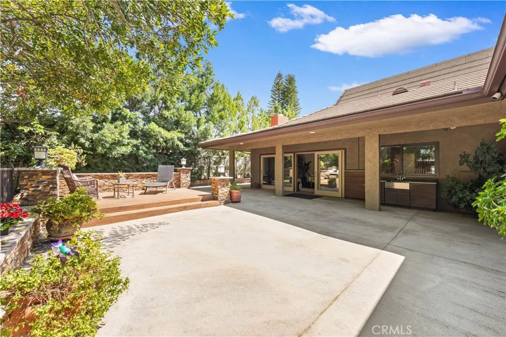 2275 La Paz Claremont, CA 91711